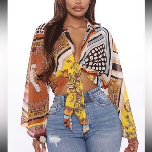 Multi color blouse 🧡🤍